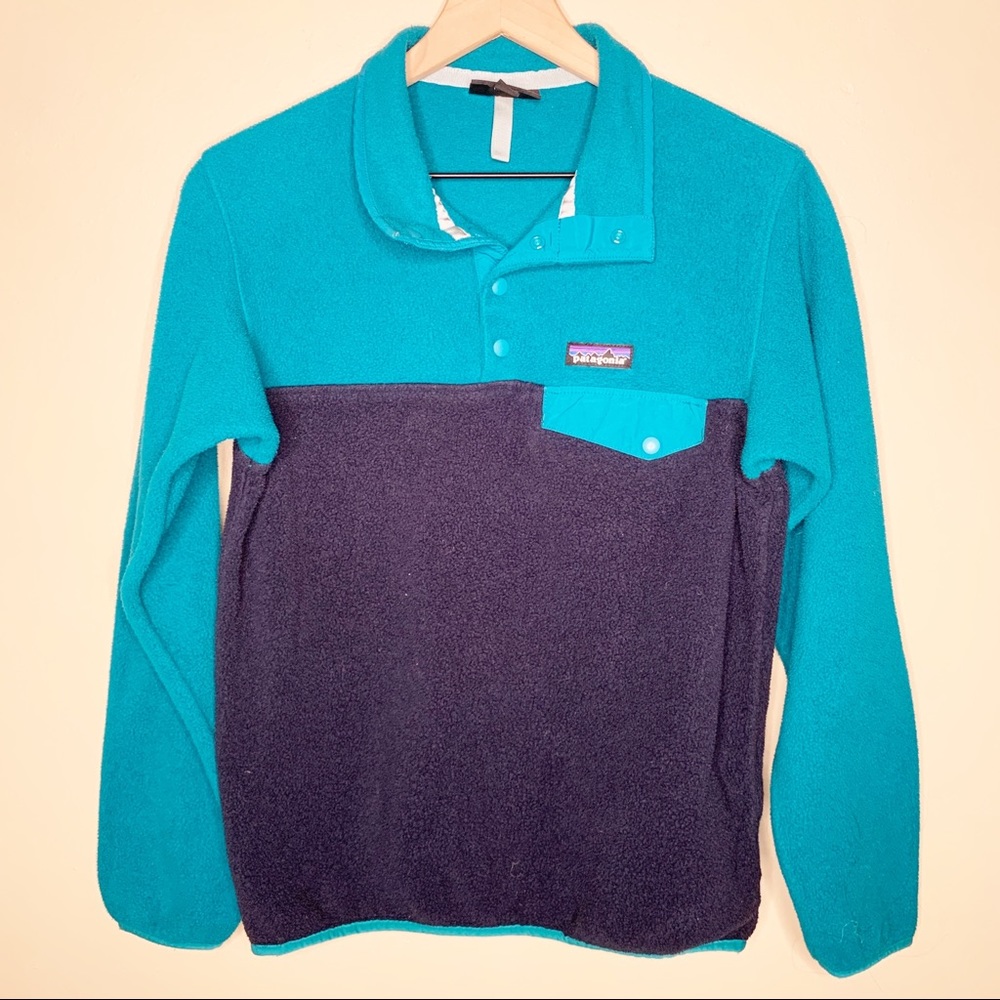 Patagonia Women's Lightweight Synchilla Snap-T Fleece Pullover in Borealis Green - Picture 2 of 7